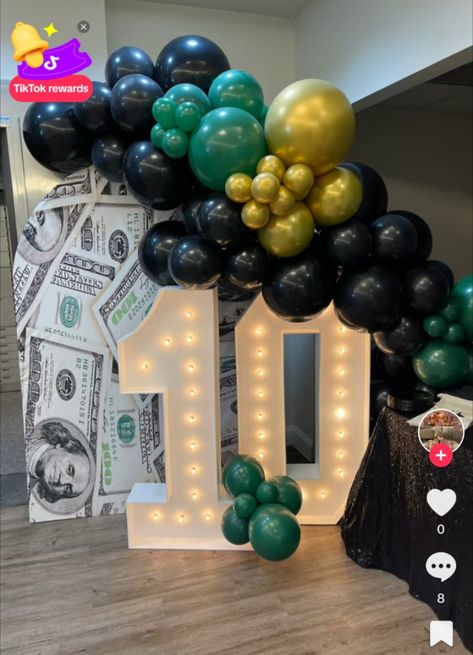 Cash Party Theme, Money Party Theme Decoration, Money Themed Birthday Party, Money Theme Party Ideas, Money Themed Party, Money Party, 25th Bday, Theme Party Decorations, 10th Birthday