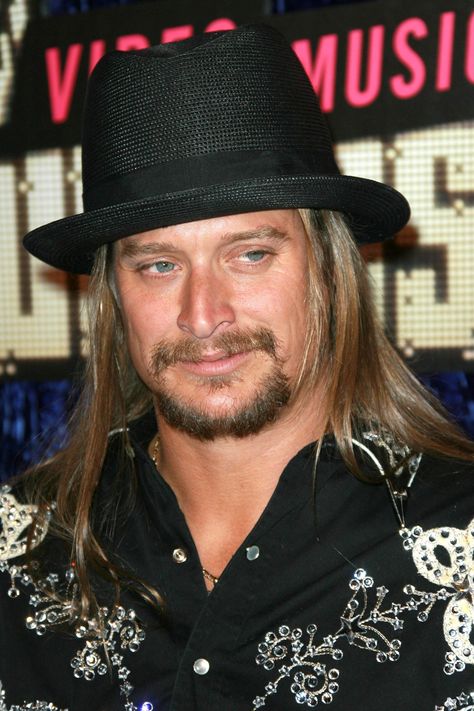 HAPPY 49th BIRTHDAY to KID ROCK!!        1/17/20   Born Robert James Ritchie, American singer-songwriter, rapper, musician, record producer, and actor. In a career spanning 30 years, Rock's musical style alternates between rock, hip hop, and country. A multi-instrumentalist, he has overseen his own production on nine of his eleven studio albums. Kid Rock Picture, Rock Hairstyles, Love My Man, Kid Rock, Baby Cowboy, Good Morning America, Bruce Springsteen, News Songs, Short Film