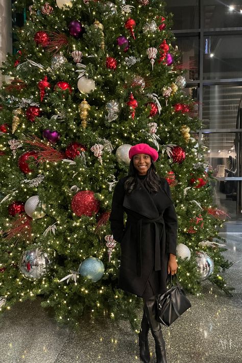 Black woman wearing a pink beret, black coat, black purse and black boots in front of Christmas tree Nutcracker Ballet Outfit Ideas, Nyc 2023, Ballet Outfit, Ballet Core, Ballet Clothes, Nutcracker Ballet, The Ballet, The Nutcracker, Holiday Outfit