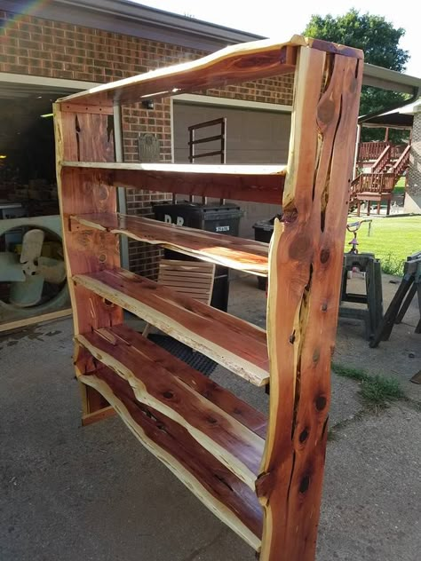 Live edge wood bookshelf Cedar Wood Projects, Modern Woodworking, Rustic Furniture Design, Cedar Furniture, Rustic Log Furniture, Diy Wood Shelves, Irish Country, Wood Bookshelf, Live Edge Furniture