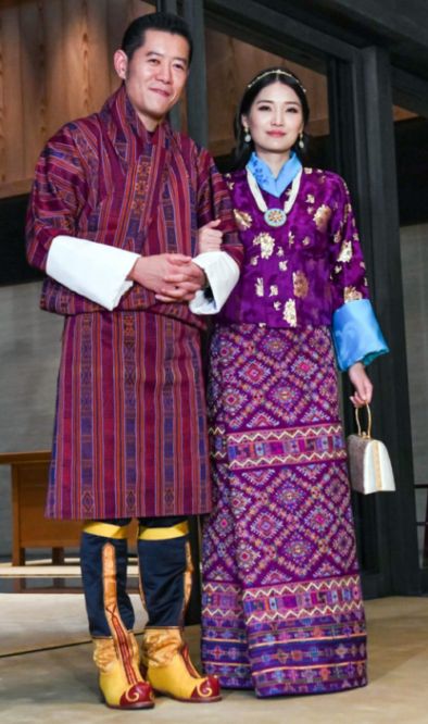 Bhutan Clothing, Bhutanese Clothing, Jetsun Pema, Royal Monarchy, State Banquet, National Clothes, Royal Outfits, Folk Dresses, Prince Albert