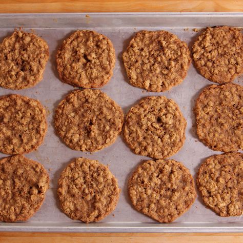 Brown Sugar Oatmeal Cookies, Brown Sugar Oatmeal, Oatmeal Cookies Easy, Brown Sugar Cookies, Cinnamon Oatmeal, Crispy Cookies, Cinnamon Cookies, Oatmeal Cookie Recipes, Ree Drummond