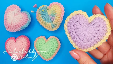 Crochet Padded Heart [Free Video Tutorial & Written Pattern!] — Hooked by Robin Crochet For Dummies, Hooked By Robin, Crochet Kindness, Crocheted Hearts, Kindness Ideas, 3d Crochet, Easy Yarn Crafts, Fast Crochet, Crochet Garland