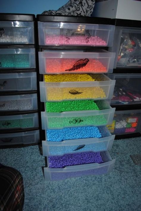 Organization!!! Kandi Storage Ideas, Kandi Organization, Beads Organization, Boredom Crafts, Pony Bead Projects, Diy Kandi Bracelets, Kandi Perler, Diy Kandi, Kandi Kid