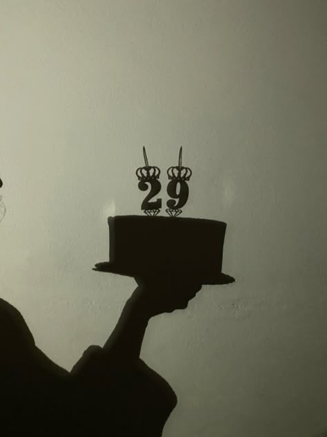 29 Birthday Aesthetic, 29 Birthday Cake For Her, 29 Birthday Photoshoot Ideas, Birthday 29 Years, 29 Birthday Ideas, 29th Birthday Ideas For Her, 29 Birthday Cake, 29 Birthday Ideas For Her, Birthday Cake Photoshoot