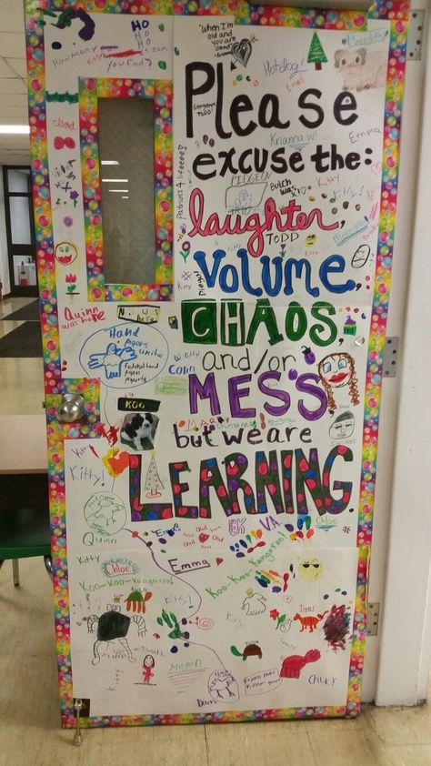 Valentines Day Door Decorations, Valentines Day Door, School Door Decorations, Whimsical Home Decor, Prek Classroom, Classroom Doors, Door Display, School Doors, Door Decorations Ideas