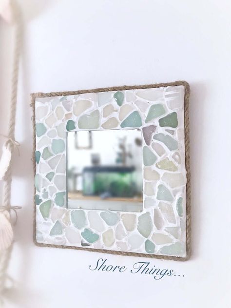 Island Sea Glass Picture Frame Mirror Sea Glass Chandelier, Sea Glass Diy, Glass Mosaic Mirror, Sea Glass Mosaic, Sea Glass Art Projects, Beach Glass Crafts, Glass Picture Frames, Mosaic Frame, Beach Glass Art