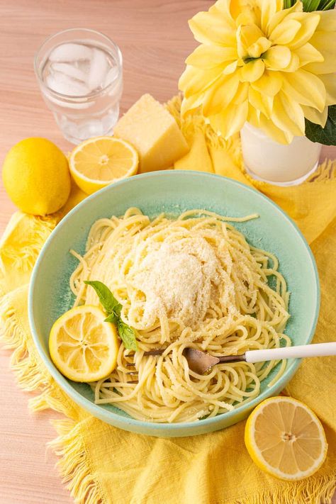 This simple Lemon Pasta (Spaghetti Limone) recipe is made with just 4 ingredients and ready in just 15 minutes! Loaded with vibrant citrus and salty parmesan and butter - the whole family will love this easy Italian-inspired dish! Citrus Pasta, Lemon Spaghetti Recipes, Spaghetti Limone Lil Frankies, Spaghetti Lemon Parmesan, Simple Spaghetti Recipe, Pasta Limone Recipe, Spaghetti Limone Recipe, Spaghetti A Limone Recipe, Quick Lemon Ricotta Spaghetti 12 Tomatoes