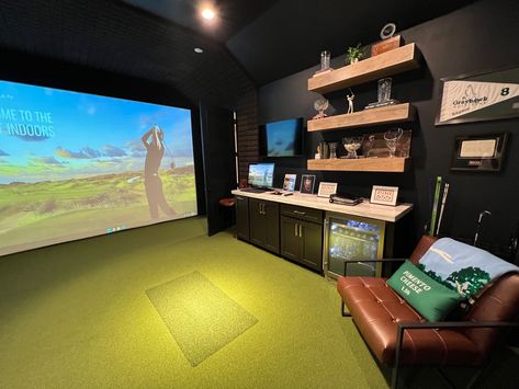 Golf Simulator Room Man Caves, Golf Man Cave, Simulator Room, Home Golf Simulator, Golf Simulator Room, Golf Room, Man Cave Shed, Golf Simulator, Golf Academy