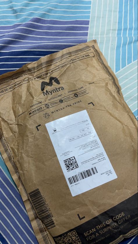 Flipkart Parcel Snap, H&m Parcel Snapchat Story, Amazon Parcel Snap, Nykaa Parcel Snap Story, Parcel Snap, Funny Snapchat Stories, Dress Snap, Funny Snapchat, Funny Snapchat Pictures