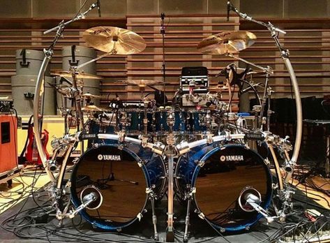 Yamaha Drums Yamaha Drum Sets, Music Store Design, Double Bass Drum Set, Drums Studio, Drum Beats, Yamaha Drums, Drum Room, Dw Drums, Ludwig Drums