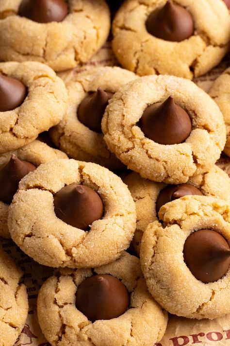 Classic Peanut Butter Blossoms, Peanut Blossoms Cookies Hershey's Kisses, Hershey Kiss Cookies Recipe, Peanut Butter Kiss Cookies Recipe, Chocolate Kiss Cookies, Hershey Kiss Cookies, Pecan Snowballs, Peanut Butter Kiss, Peanut Butter Kiss Cookies