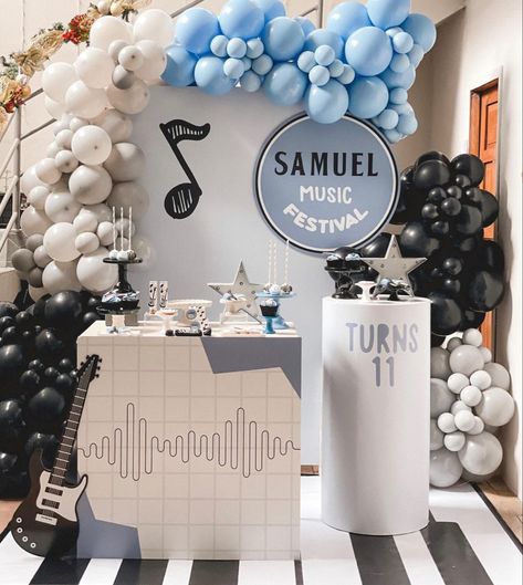 Blues Music Themed Party, Music Birthday Party Theme For Men, Two Year Old Music Birthday Party, Music Balloon Garland, Gender Reveal Music Theme, Drum Themed Birthday Party, Music Theme First Birthday, Dj Themed Birthday Party, Drum Birthday Party