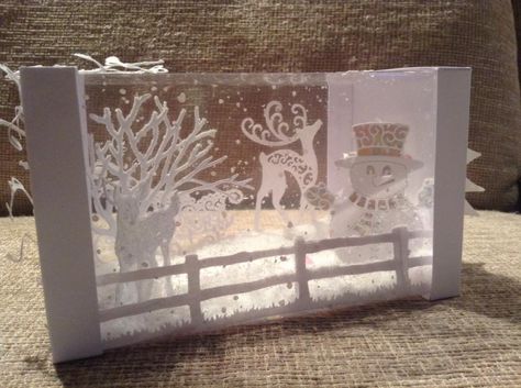 Christmas Lights Outside, Rose Paper, Christmas Shadow Boxes, Gift Drawing, Shadow Box Art, 3d Shadow Box, Christmas Frames, 3d Christmas, Christmas Window