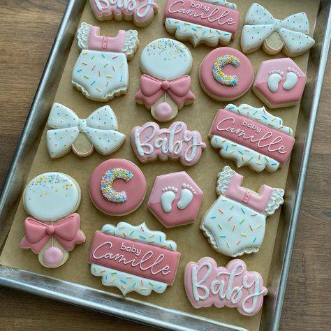 Emily Perkins (@thecookiedesigner) • Instagram photos and videos Baby Sprinkle Cookies, Baby Shower Cookies Decorated, Emily Perkins, Sprinkle Baby Shower, Sprinkle Cookies, Decorating Cookies, Baby Cookies, Baby Shower Cookies