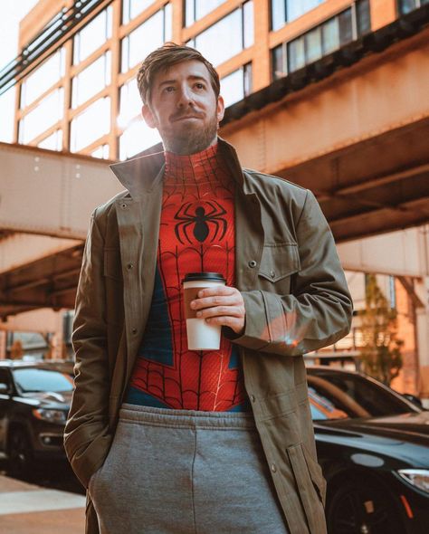 Into The Spiderverse Cosplay, Disney Male Cosplay, Cosplay Ideas Men Anime, Men’s Cosplay Ideas, Easy Cosplay For Men, Men’s Halloween Costumes Ideas, Cosplay Costumes Men, Cosplay Men Ideas, Netflix Cosplay