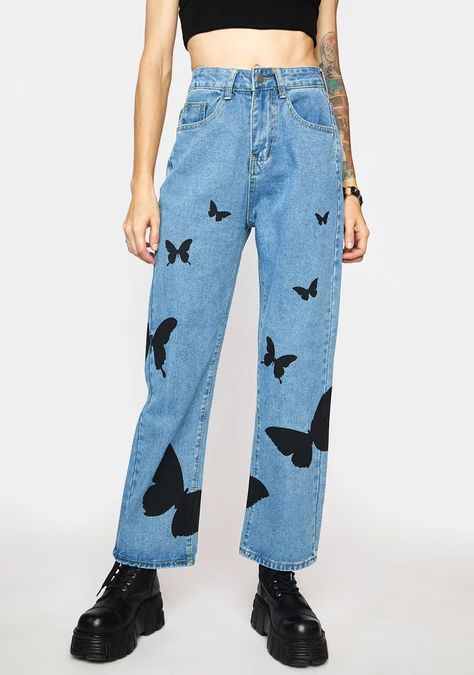 Crop Top And Jeans, Denim Butterfly, Butterfly Jeans, Butterfly Crop Top, Butterfly Clothes, Dresses Two Piece, Versace Gown, Top And Jeans, Painted Jeans