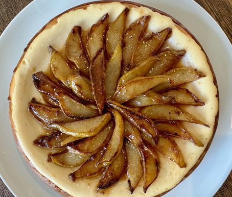 Goat Cheese Cheesecake with Caramelized Maple-Ginger Pears – I Love Imported Cheese Goat Cheese Pie, Pear Goat Cheese, Goat Cheese Cheesecake, Cheesecake With Gingersnap Crust, Caramelized Pears, Leek Tart, Cheddar Cheese Ball, Comte Cheese, Gingersnap Crust