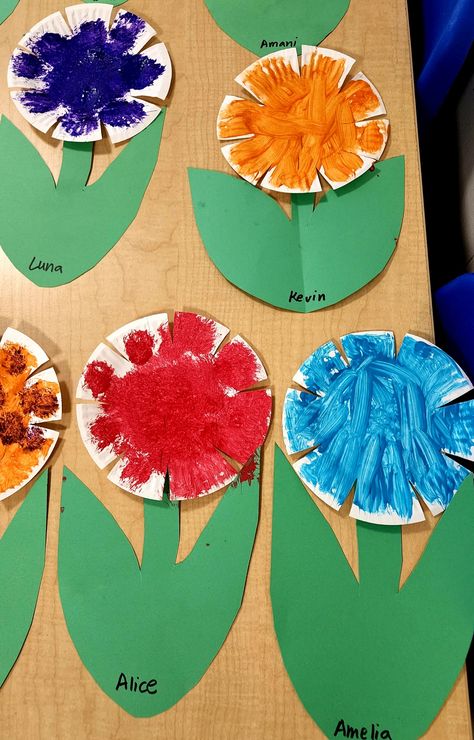 Spring Arts And Crafts, Spring Flower Crafts, Spring Crafts Preschool, April Crafts, Preschool Art Projects, Preschool Projects, Toddler Art Projects, Toddler Arts And Crafts, Spring Preschool