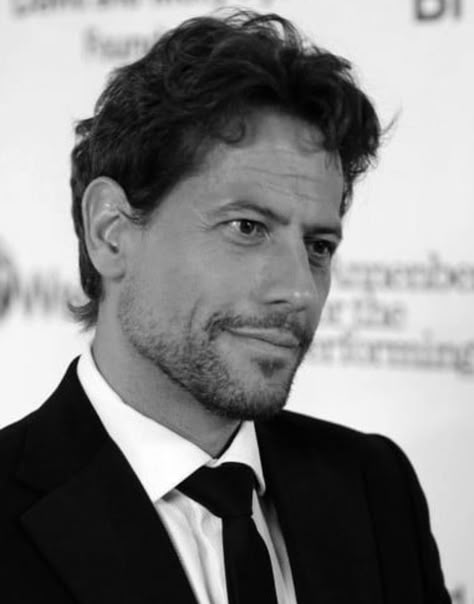 Ioan Gruffudd Ioan Gruffudd Forever, Ioan Gruffudd 90s, Ioan Gruffudd Lancelot, Ioan Gruffudd Fantastic Four, Ioan Gruffudd, Pinterest Keywords, Girl Dinner, Goodfellas, Person Of Interest