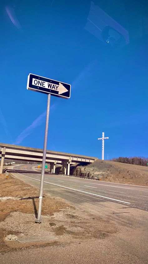 highway cross jesus God one way traffic religion God Cross Aesthetic, Powerful Christian Pictures, Cross Homescreen, Christian Wallpers Cross, Christian Pictures Inspirational, 2000s Christian Aesthetic, Asthetic Jesus Wallpapers, Christian Surfer Aesthetic, Jesus Asthetic Picture Wallpaper