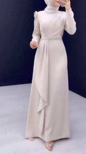 Wedding Party Guest Dress, Dress Elegant Hijab, Wedding Party Dresses Guest, Gaun Satin Dresses, Muslim Dress Design, Model Dress Bridesmaid, Muslim Graduation Outfit, Dress Undangan, Dress Graduation Hijab