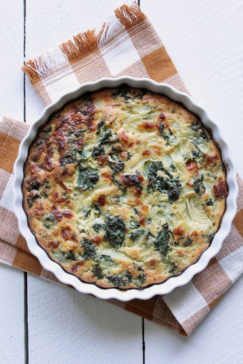 Kale Pie Recipe, Kale Benefits Health, Kale Vegetable, Vegetarian Pie, Onion Pie, Vegetable Pie, Sauteed Kale, Flour Alternatives, Meatless Monday Recipes