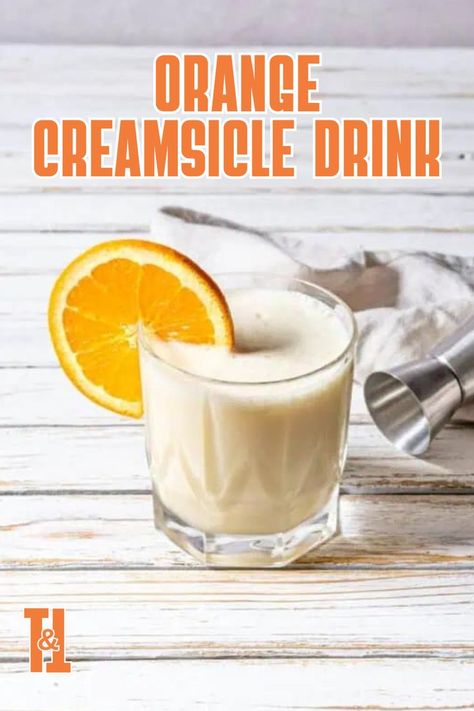 Frothy, fresh and sweet, the Orange Creamsicle is a satisfying thirst quencher on those hot summer days. Orange Creamsicle Drink, Creamsicle Drink, Liquor Recipes, Mixed Drinks Alcohol, Orange Creamsicle, Flavored Vodka, Refreshing Cocktails, Summer Cocktails, Vanilla Flavoring