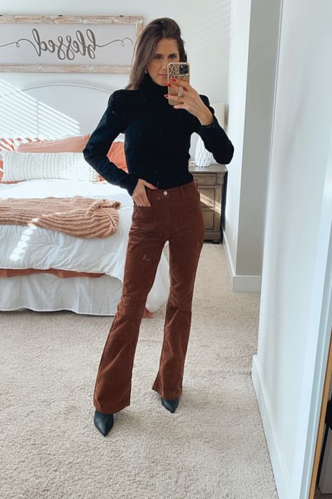 Bell Bottom Corduroy Outfit, Chocolate Brown Corduroy Pants Outfit, Corduroy Pants Work Outfit, Brown Courdory Jeans Outfits, Flared Corduroy Pants Outfit, Corduroy Bell Bottoms Outfit, Light Brown Corduroy Pants Outfit, Flare Corduroy Pants Outfit, Courdory Jeans Outfits