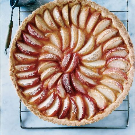 White Peach Tart Peach Tart Recipe, Peach Tart Recipes, Cookout Desserts, Peach Tart, Italian Recipes Dessert, Peach Salad, Fruit Pie, Tart Recipe, Peach Pie