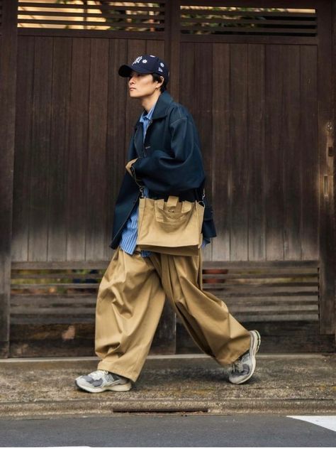 Americana Fashion Men, Chinos Men Outfit, Japanese Street Fashion Men, Surf Style Men, Japanese Mens Fashion, Japanese Street Wear, Mens Smart Casual Outfits, Japan Fashion Street, 일본 패션