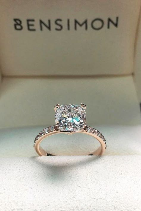 Trendy Engagement Rings, Big Wedding Rings, Most Popular Engagement Rings, Popular Engagement Rings, Future Engagement Rings, Gorgeous Rings, Wedding Rings Halo, Beautiful Wedding Rings, Princess Cut Engagement Rings