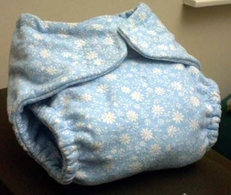 How to make cloth diapers Perlengkapan Bayi Diy, Diy Cloth Diapers, Sew Ins, Cloth Nappies, Baby Clothes Patterns, Baby Projects, Baby Diy, Baby Crafts, Baby Outfits