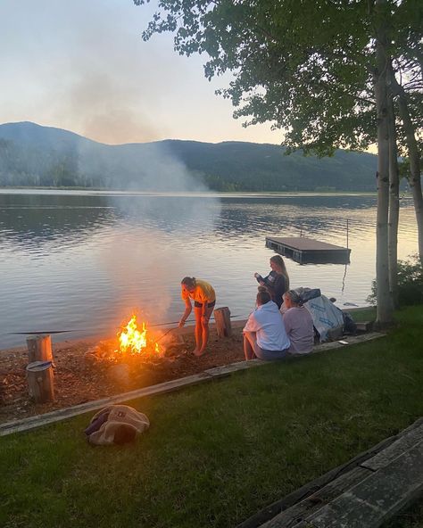 Lake Mom Aesthetic, Everyday Adventures, Girls Lake Trip, Lake Cabin Aesthetic, Cabin Aesthetic Summer, Camping Summer, Messy Summer Aesthetic, Canadian Summer Aesthetic, Vermont Summer Aesthetic