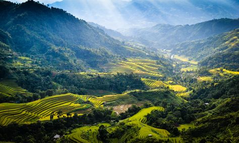 One of the many reasons I love Vietnam. Ha Giang Province, near the Chinese border. [OC] [4000x2395] Beautiful Vietnam, Mountain Landscape Photography, Mountain Artwork, Earth Pictures, Scenery Photography, Chinese Landscape, Cascade Mountains, Vietnam Travel, Landscape Wallpaper