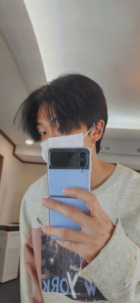 Rm Mirror Selfie, Kim Namjoon Selfie, Namjoon Selfie, Selfie Mirror, Bts Lockscreen, Bts Wallpaper, Aesthetic Wallpaper, Kim Namjoon, Bangtan Sonyeondan