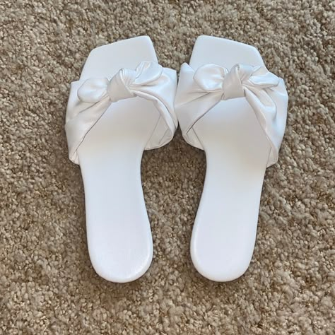 Brand New, Not Tie Sandals. Perfect For Summer Size 6.5 Us (37 Eu) Cute Sandals Flats, Women Flats Sandals, Sandles Flat Summer, Sandles Outfits Women, White Sandals Aesthetic, Shein Footwear, Pretty Sandals Flat, Girly Shoes Flats, Cute Sandals Outfit