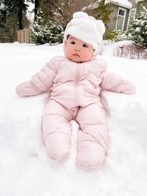 Snow Photos, Baby In Snow, Baby Snowsuit, Pink Onesie, Winter Baby Clothes, Chic Winter Outfits, Twin Outfits, Snow Outfit, Kids Dresses