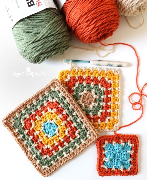 Color Block Granny Square, Yarn Trends 2023, 2 Color Crochet Square, 2 Color Crochet Stitches, Compact Granny Square, Blocking Crochet Squares, Block Stitch Crochet Pattern, 3 Color Granny Square, Crochet Blocks Free Pattern Squares