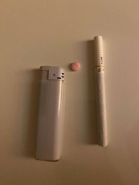 Long Cigerattes, Pill Bottles Aesthetic, Ciggarates Aesthetic, Ciggerette Aesthetic, Lighters Aesthetic, Ciggerate Aesthetic, Lighter Aesthetic, Pill Bottles, Puff Puff