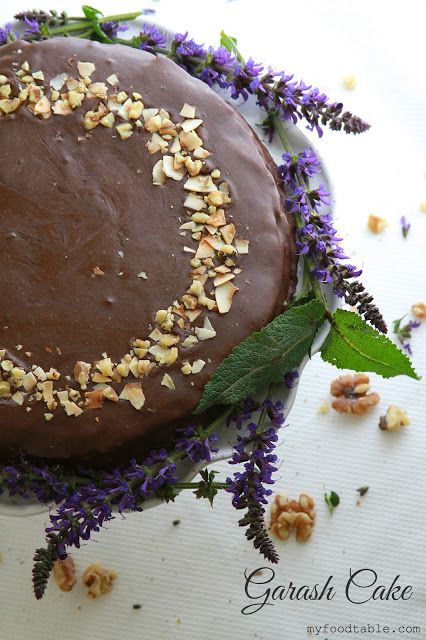 My Food Table: Bulgarian Garash Cake Garash Cake, Genoa Cake, Bulgarian Desserts, Desert Food, Bulgaria Food, Bulgarian Food, Cherry Extract, Spring Form, Biscuits Diététiques