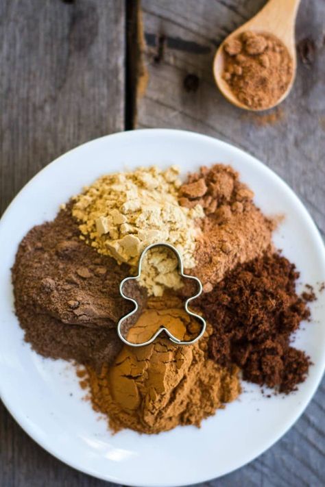 Homemade Gingerbread Spice | Food with Feeling Gingerbread Spice Recipe, Delicious Vegetarian Recipes, Gingerbread Spice, Homemade Gingerbread, Homemade Spice Mix, Spice Blends Recipes, Spice Mix Recipes, Christmas Spices, Gingerbread Recipe