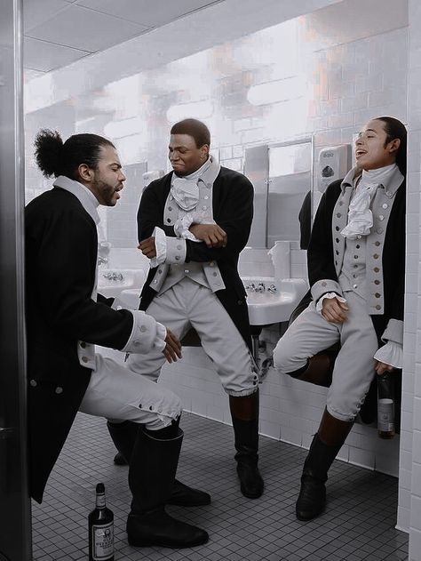 Lafayette And Hamilton, Hamilton Behind The Scenes, Hamilton Pfp, John Laurens Hamilton, Jefferson Hamilton, Laurens Hamilton, Aaron Burr Sir, Leslie Odom, Hamilton Jokes