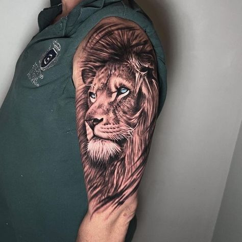 Traditional Tattoo Lion, Lion Tattoo Half Sleeve, Tattoos On People, Leo Lion Tattoos, Lion And Lioness Tattoo, Roaring Lion Tattoo, Lion Tattoo Ideas, Leg Sleeve Tattoos, Leg Tattoo Ideas