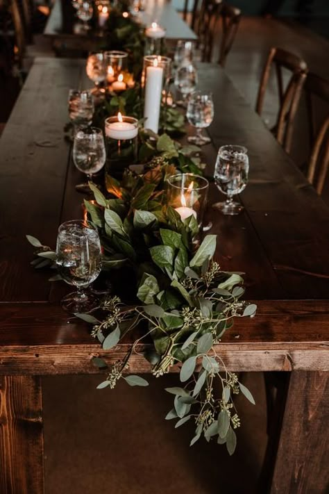 Wedding Table No Runner, Rustic Wedding Decor Greenery, Table Inspiration Dinner, Greenery Garland Wedding Table, Winter Wedding Table Garland, Wood And Greenery Wedding, Wood Table Wedding Place Setting, Simple Farmhouse Table Centerpiece, Wedding Wood Table Decor