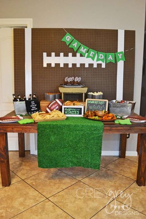 Football Party Ideas | Photo 1 of 35 | Catch My Party Football Party Ideas, Football Themed Party, Nfl Party, Sandwich Vegetarian, Football Watch Party, Football Banquet, Football Party Decorations, Football Baby Shower, Football Ideas