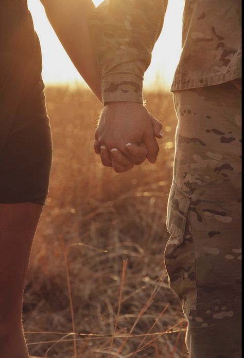 Military couples photos Military Couple Aesthetic, Army Relationship, Holding Girlfriend, Marine Relationship, Deployment Photo Shoot, Military Couple, Army Photoshoot, Military Wife Aesthetic, Military Photoshoot