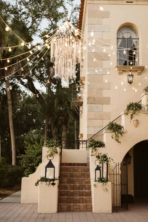 Boho Timeless Wedding, Sarasota Wedding Venues, Modern Romantic Wedding Decor, Central Florida Wedding Venues, Estate Wedding Decor, Costal Wedding Aesthetic, Wedding Venue Florida, Wedding Venue Mexico, South Florida Wedding Venues