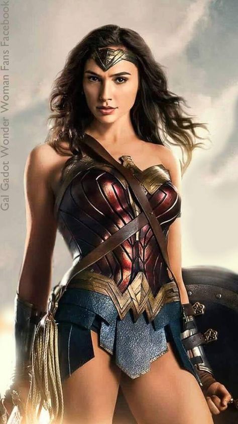 Wonder Woman - Gal Gadot Kapten Marvel, Gal Gabot, Wonder Woman Movie, Wonder Woman Art, Gal Gadot Wonder Woman, Univers Dc, Wonder Woman Costume, Melissa Benoist, Dc Movies