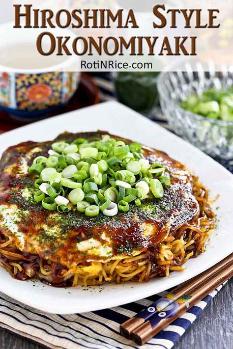 Bacon Noodles, Okonomiyaki Rezept, Noodles Shrimp, Okonomiyaki Recipe, Entertainment Recipes, Japanese Pancake, Easy Japanese Recipes, Mapo Tofu, Pancake Recipes